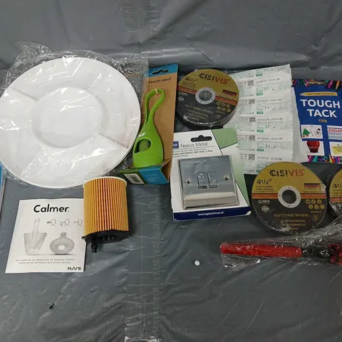 APPROXIMATELY 10 ASSORTED HOUSEHOLD ITEMS TO INCLUDE - TOUGH TACK, CISIVIS CUTTING WHEEL, AND CALMER EARPLUGS ETC. 