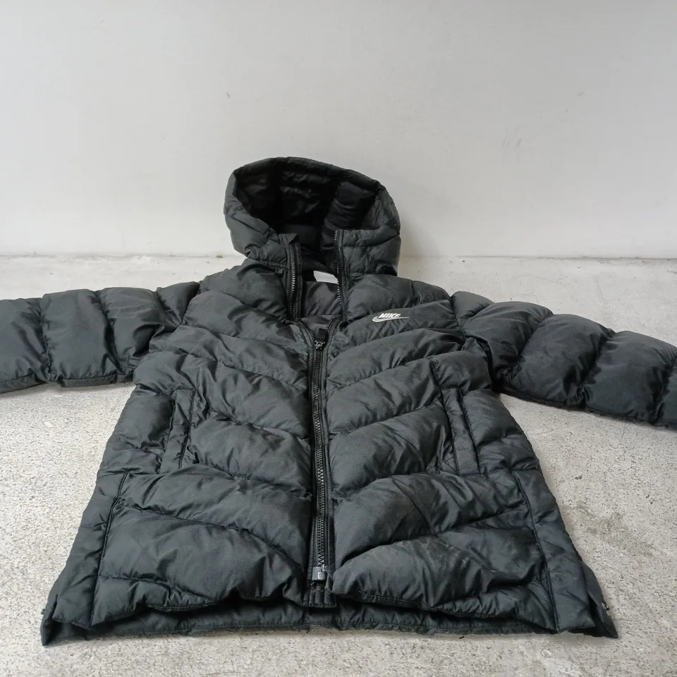 NIKE THERMA-FIT PUFFER JACKET – BLACK, SIZE M (137 - 147CM) CHILDRENS