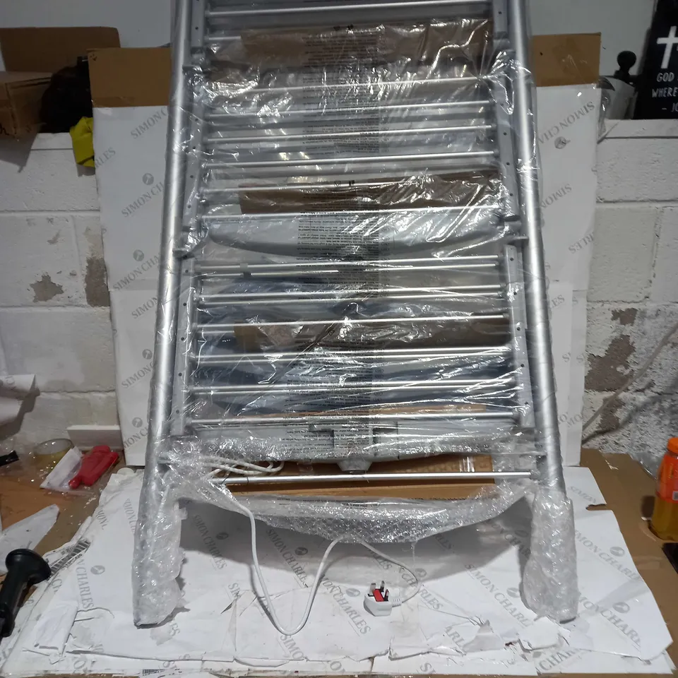 BOXED OUTLET ORGANISED OPTIONS 3 TIER HEATED AIRER WITH 21M DRYING SPACE - COLLECTION ONLY