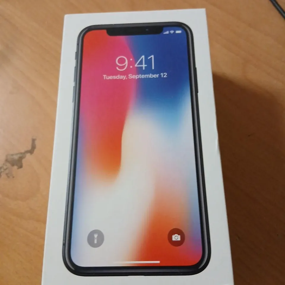 APPLE IPHONE X 256GB – SILVER – BOXED