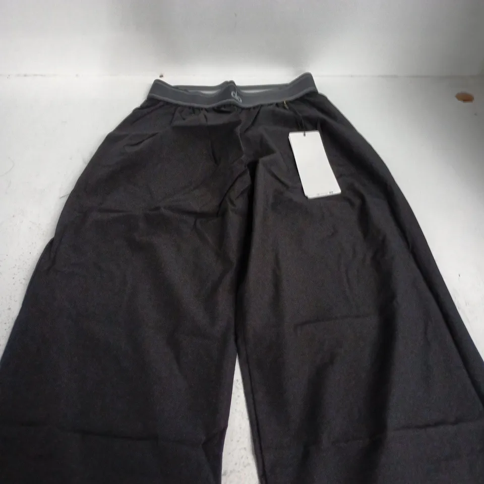 ALO YOGA BLACK JOGGERS WITH GREY WAISTBAND – WOMEN’S ACTIVEWEAR SIZE S