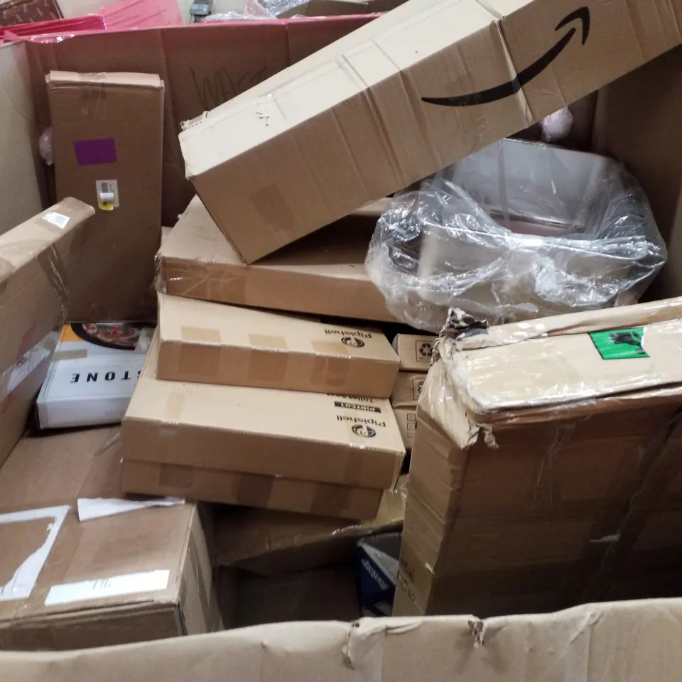 PALLET CONTAINING ASSORTED PRODUCTS INCLUDING TOILET SEAT, PLAYPEN, KIDS BIKES, STORAGE RACK & BADMINTON RACK