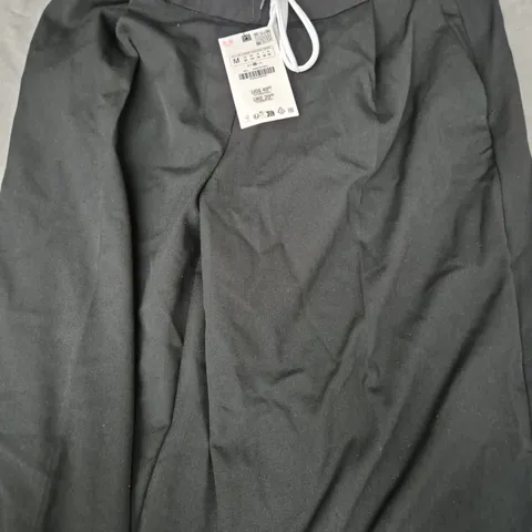 ZARA TROUSERS IN BLACK SIZE UK MEDIUM