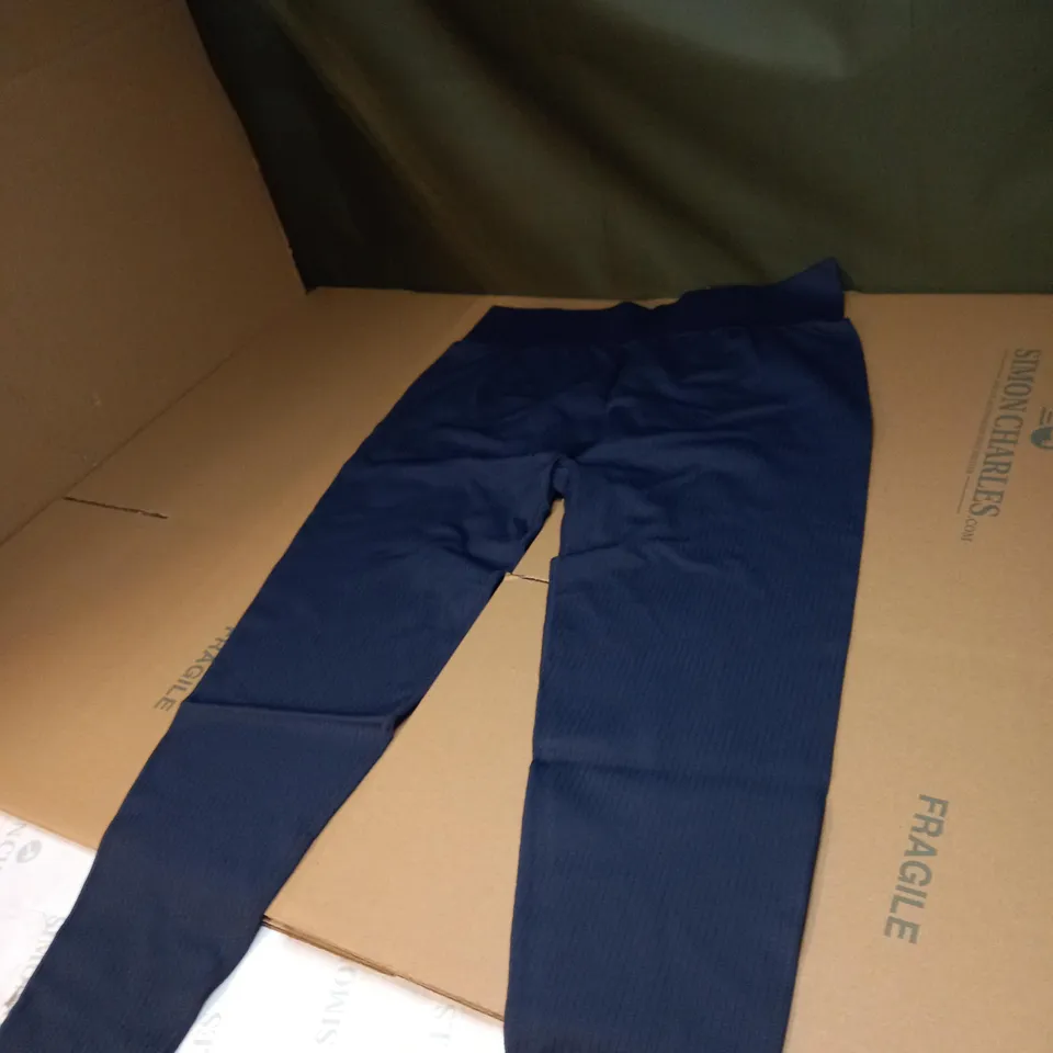WOMENS MOVE TRAINING TIGHTS SIZE 4XL