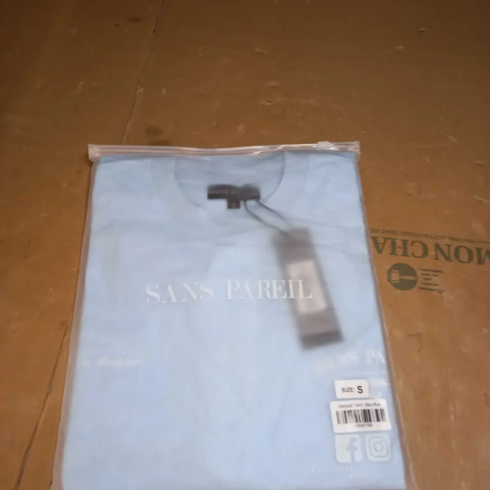 BAGGED SANS PAREIL APPLIQUE T-SHIRT SIZE S