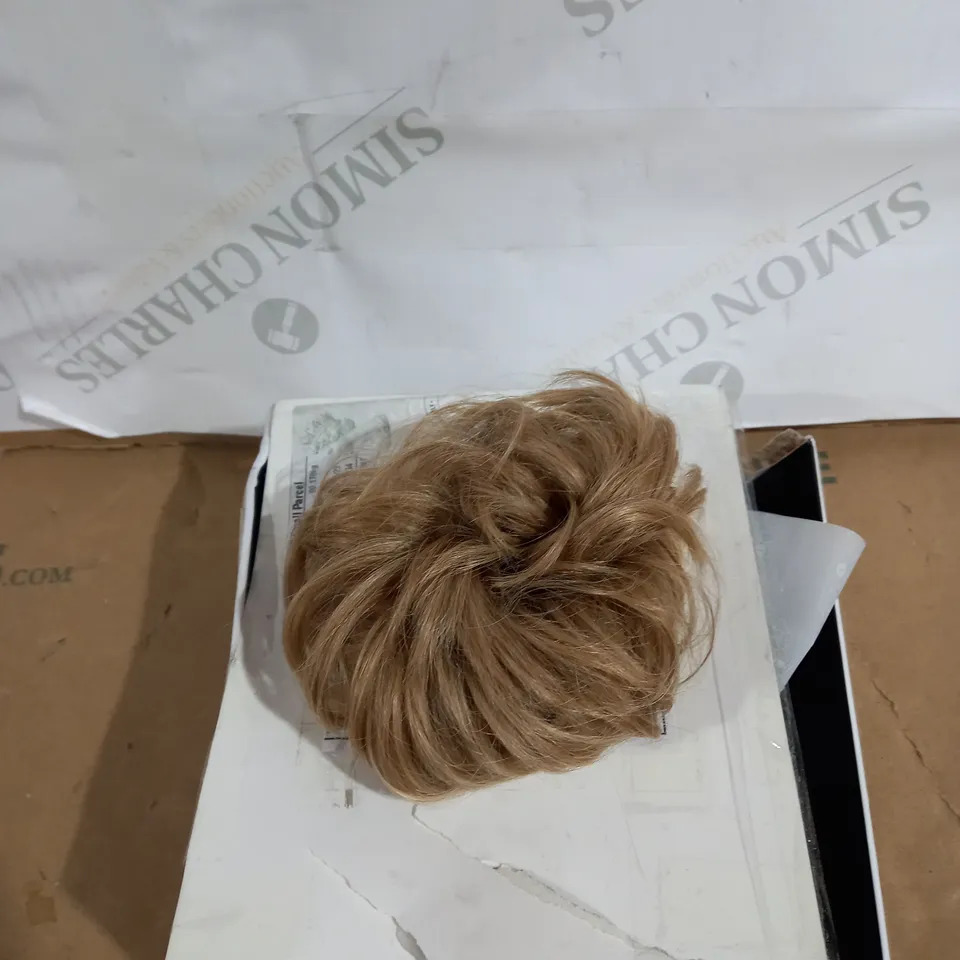 EASILOCKS HD FIBRE ELASTICATED SCRUNCHIE SAND AND VANILLA 