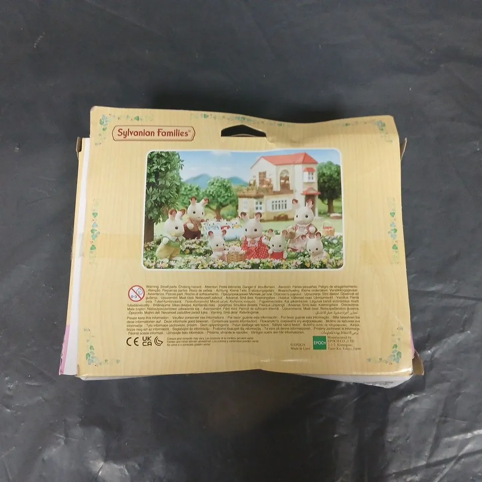 SYLVANIAN FAMILIES CHOCOLATE RABBIT FAMILY - FIGURE SET, BOXED 