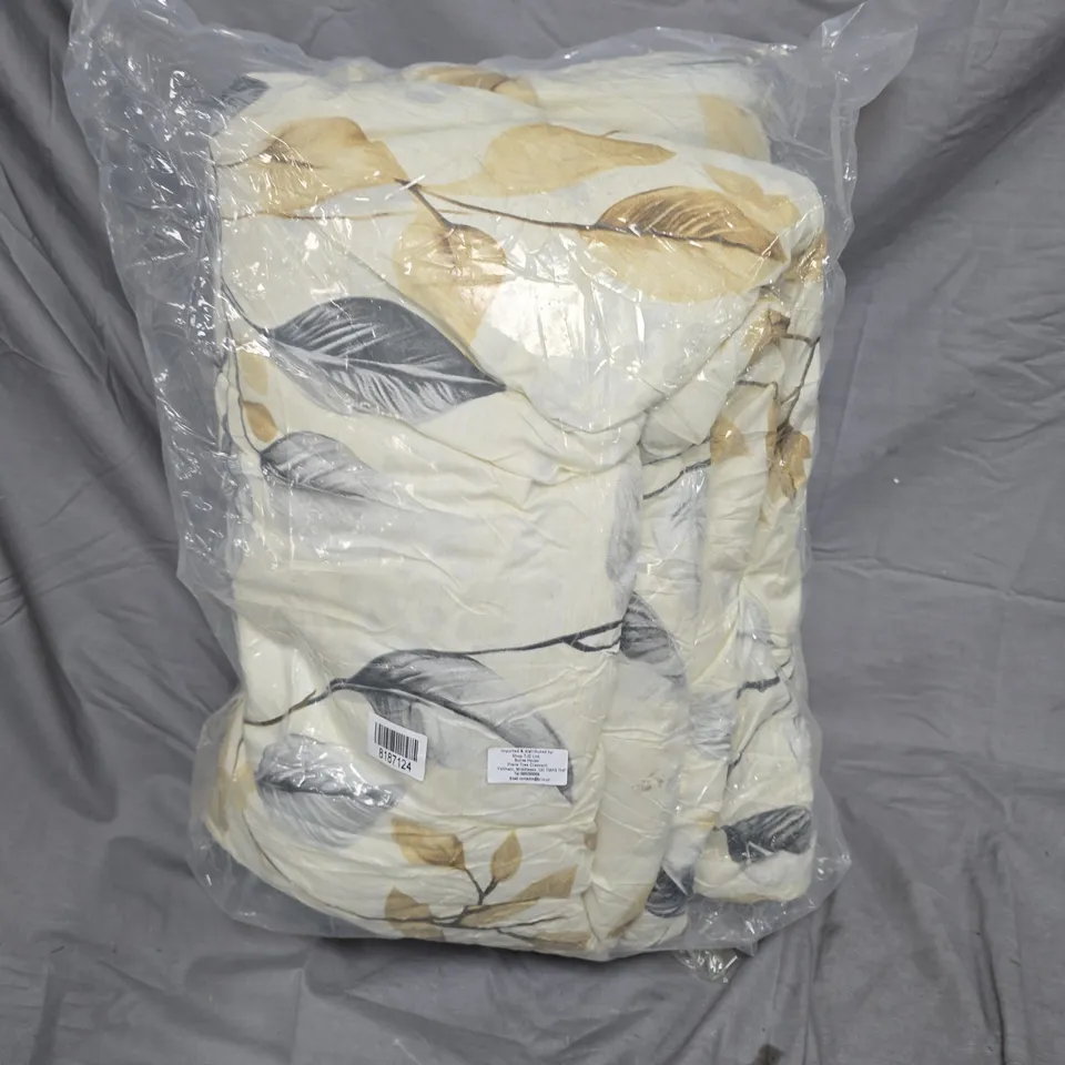 HOMESMART 3-PIECE MICROFIBRE PRINTED COMFORTER SET – LEAF PATTERN