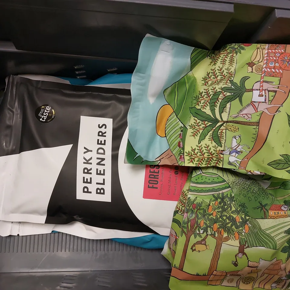 BOX OF APPROX 5 ITEMS TO INCLUDE THE COLOMBIAN COMPANY COFFEE, PERKY BLENDERS COFFEE AND ORGANIC HEMP SUPER SEEDS
