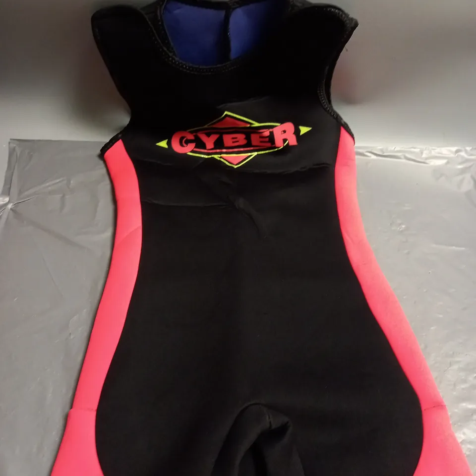 TYPHOON CYBER WET SUIT - SIZE 2