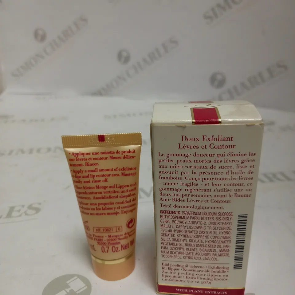 CLARINS EXTRA-FIRMING LIP AND CONTOUR GENTLE EXFOLIATOR