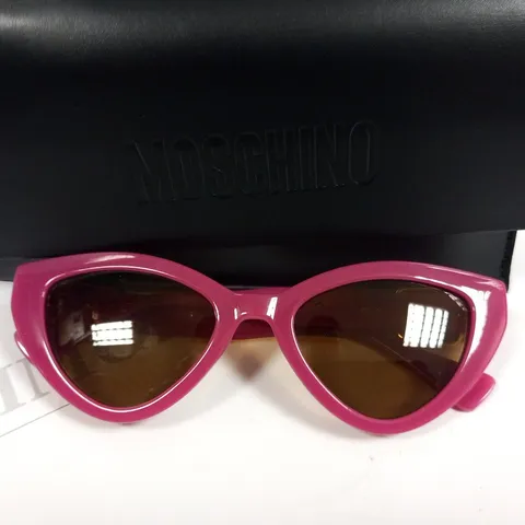 MOSCHINO CAT EYE BUCKLE DETAIL SUNGLASSES