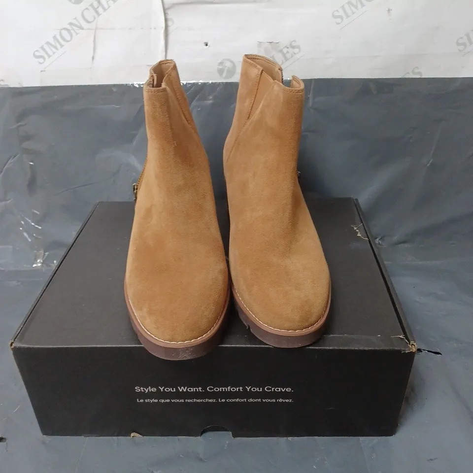 VIONIC LADIES SUEDE ANKLE BOOTS TAN SIZE EU 40.5