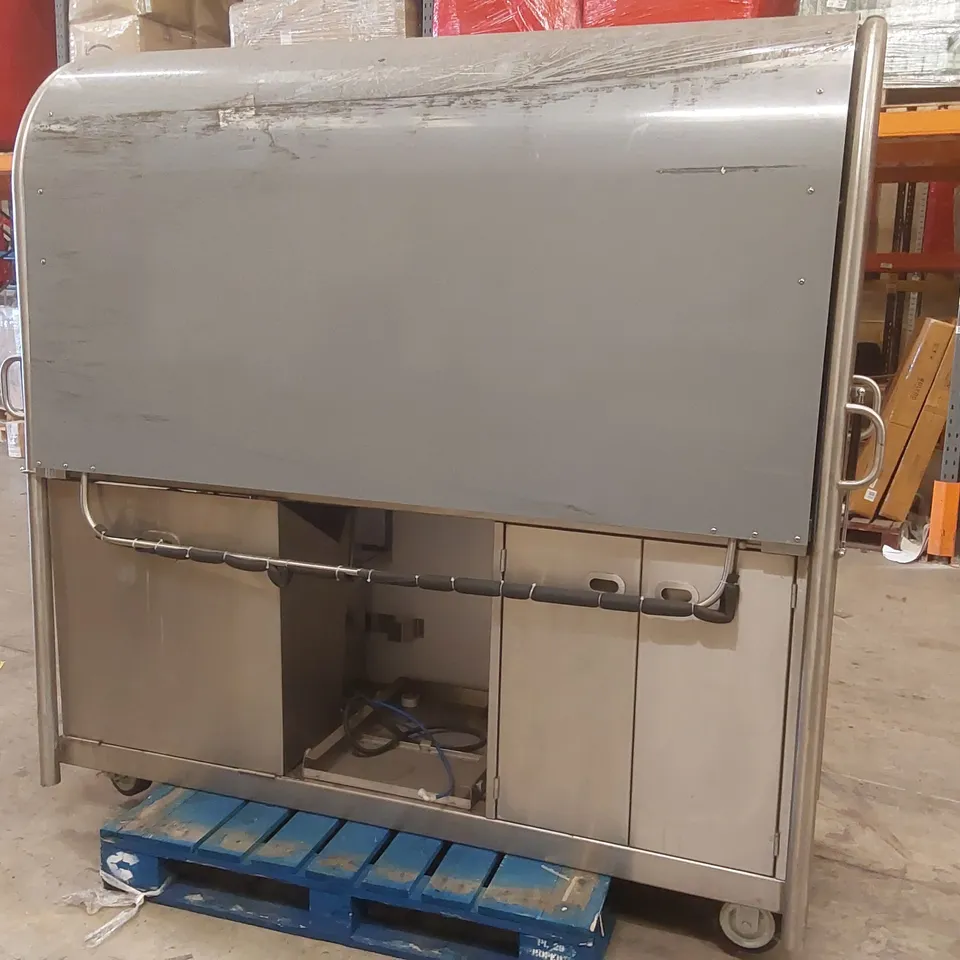 TANK STAINLESS STEEL MOBILE FOOD AND DRINK CATERING STATION