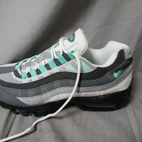 NIKE FV4710-100 MEN'S TRAINERS – UK 9 (US 10), GREY/TEAL MESH