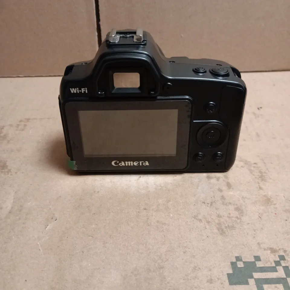 DIGITAL CAMERA MODEL Y71 BOXED WITH MANUAL