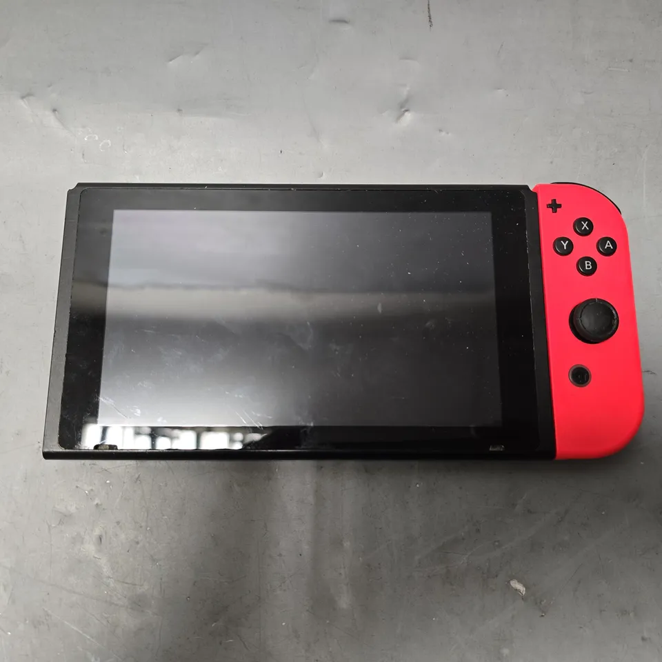 NINTENDO SWITCH GAMING CONSOLE HAC-001