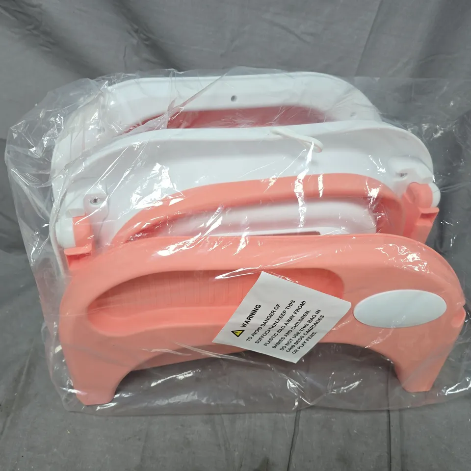 BABY FOLDABLE BATHTUB IN PINK