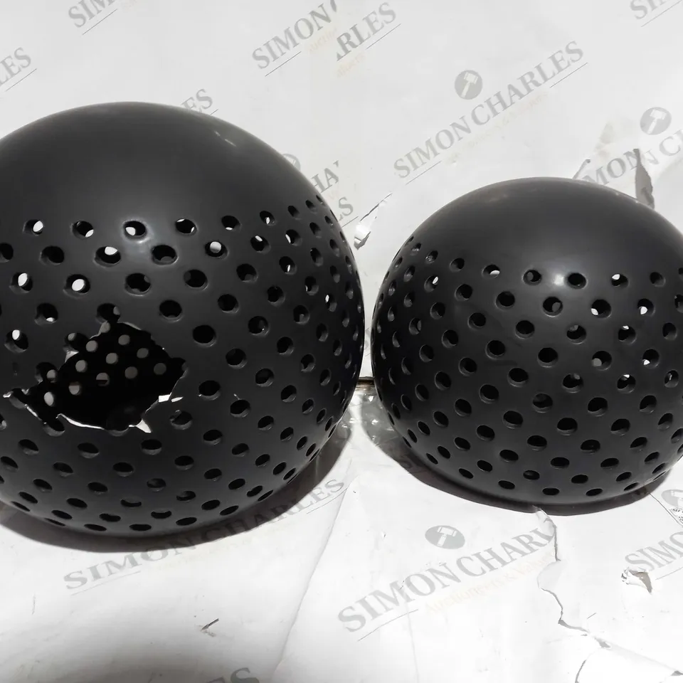 BOXED K BY KELLY HOPPEN SET OF 2 INDOOR OUTDOOR ORBS 25CM AND 30CM