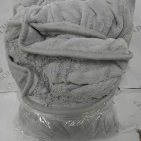 COZEE HOME HEATED BLANKET IN LIGHT GREY