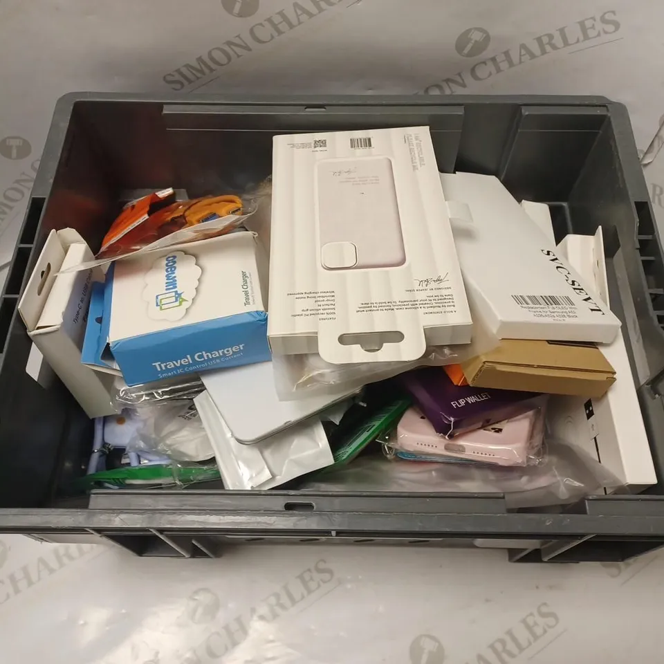 LOT OF APPROXIMATELY 30 PHONE ACCESSORIES AND ELECTRICALS TO INCLUDE TEMPERED GLASS SCREEN PROTECTORS, PHONE CASES, FOLDING PINS POWER ADAPTER, ETC