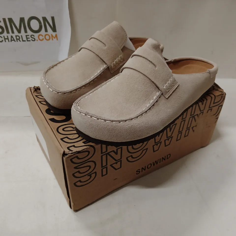 BOXED SNOWIND BEIGE SUEDE LOAFERS – UK 5 (EU 38)