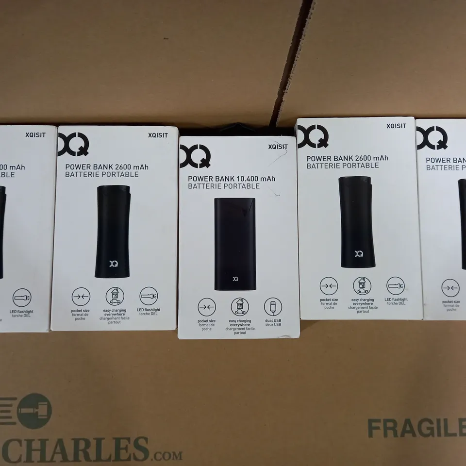 LOT OF 5 XQISIT PORTABLE POWER BANKS 
