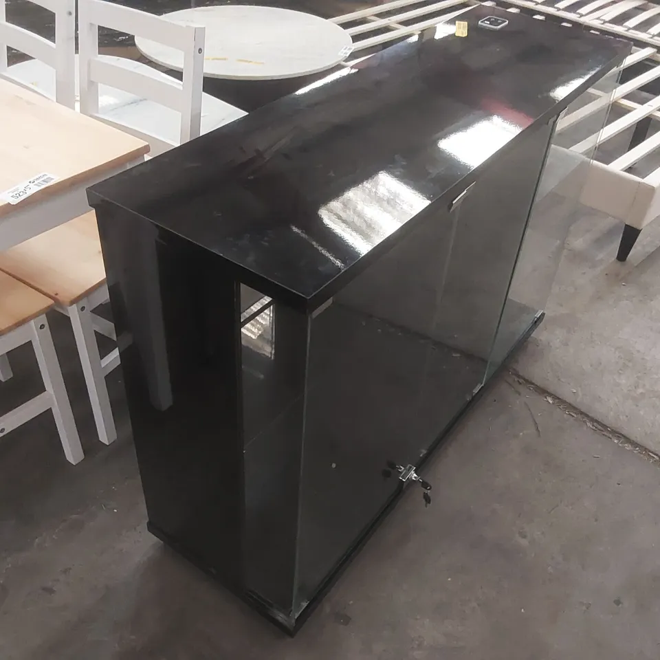 PREMIUM DISPLAY SIDEBOARD WITH TRI-COLOR SENSOR, REMOVABLE GLASS SHELVES AND LOCK COLOUR: BLACK
