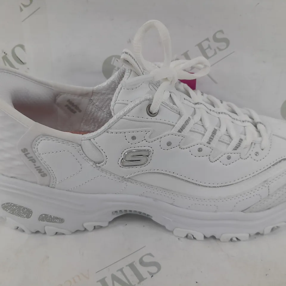 PAIR OF SKETCHERS AIR-COOLED MEMORY FOAM SLIP-INS TRAINERS IN WHITE - UK 4