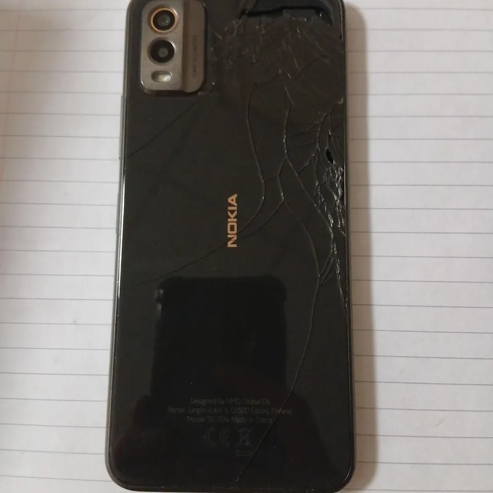 NOKIA C32 SMARTPHONE – BLACK, CRACKED REAR PANEL