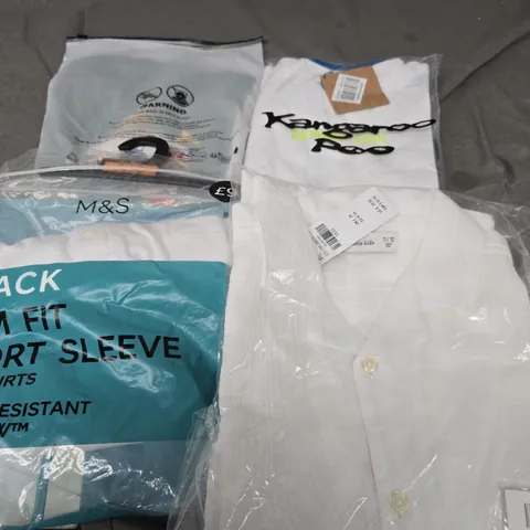 BOX OF APPROXIMATELY 25 ASSORTED KIDS CLOTHING ITEMS TO INCLUDE - TOP , SHORTS , T-SHIRT ETC
