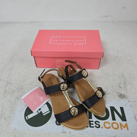 DR LIGHTFOOT QUINN SANDALS – BLACK, UK 4 (WIDE FIT)