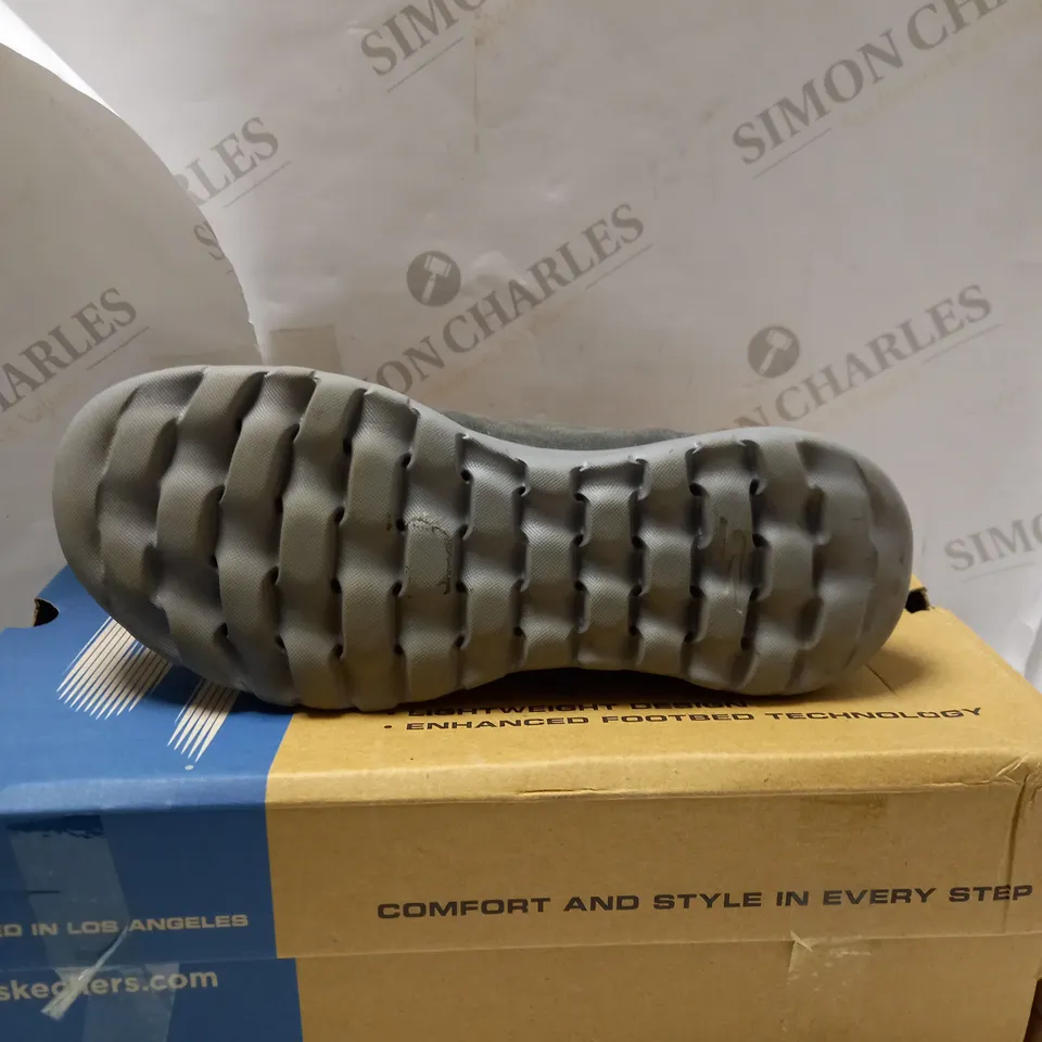 SKECHERS CHARCOAL ZIP ANKLE BOOTS - SIZE 5