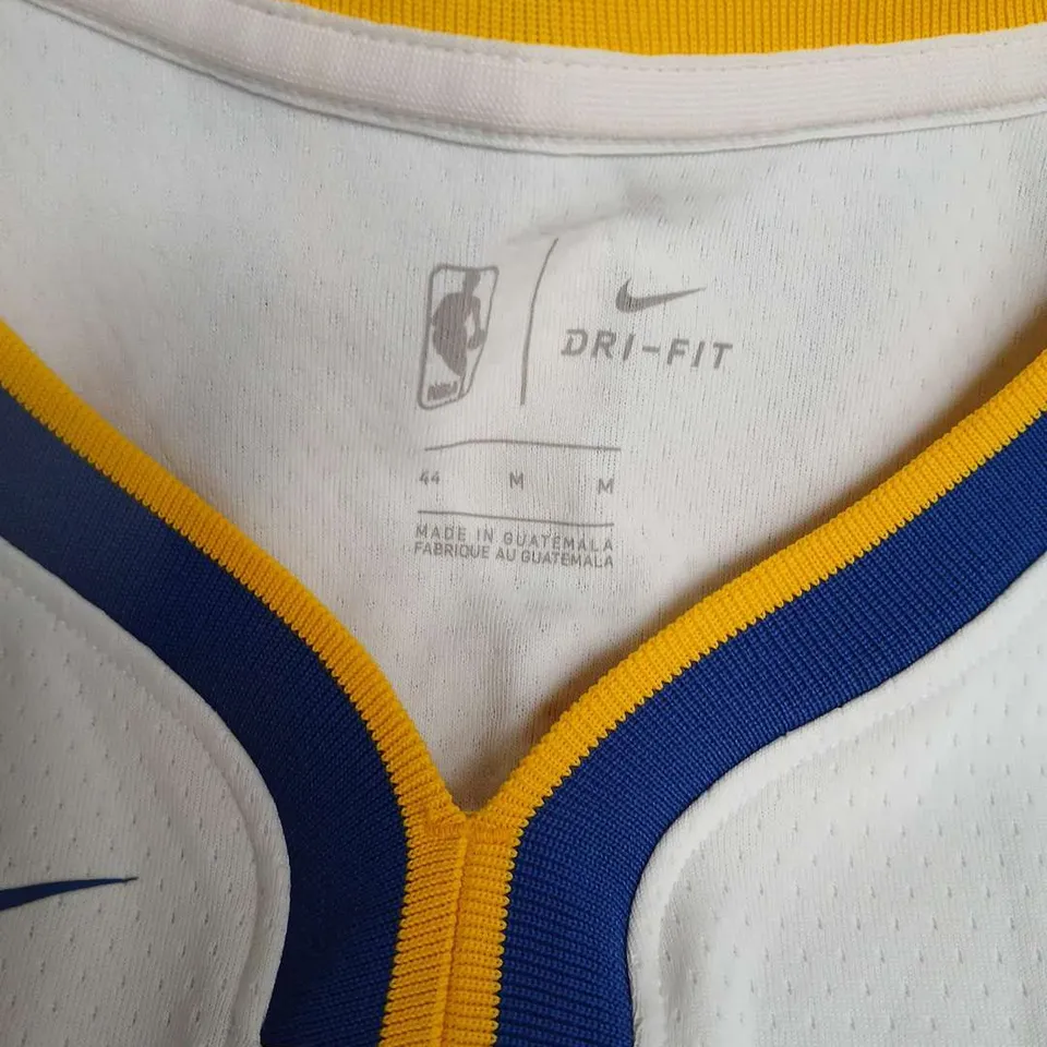 NIKE GOLDEN STATE WARRIORS 'CURRY 30' JERSEY IN WHITE - MEDIUM