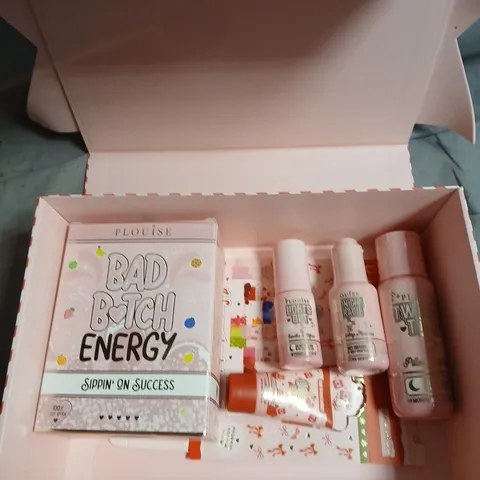 PLOUISE GIFT BOX OF ASSORTED BODY AND BEAUTY PRODUCTS WITH PINK BOW
