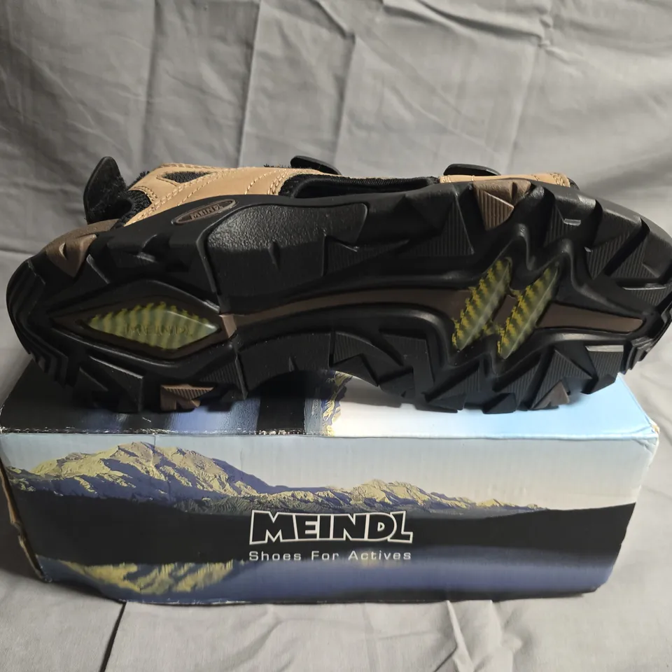 BOXED PAIR OF MEINDL CAPRI SANDALS - UK SIZE 40