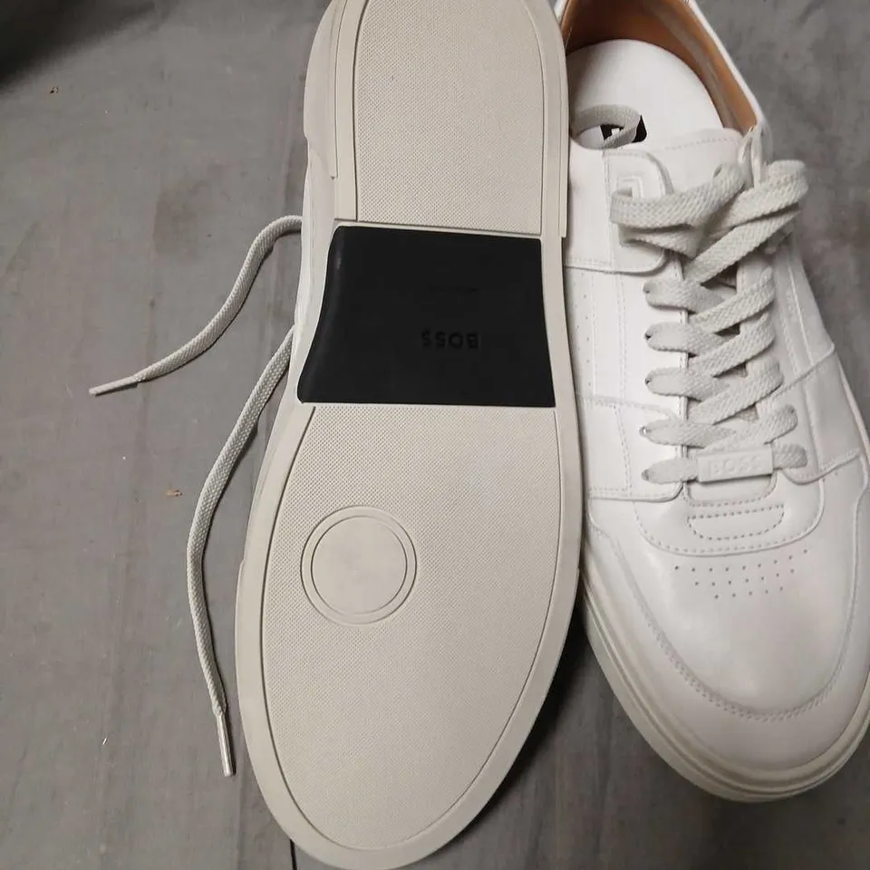 HUGO BOSS WHITE LEATHER SNEAKERS – UK 11 (MEN'S)