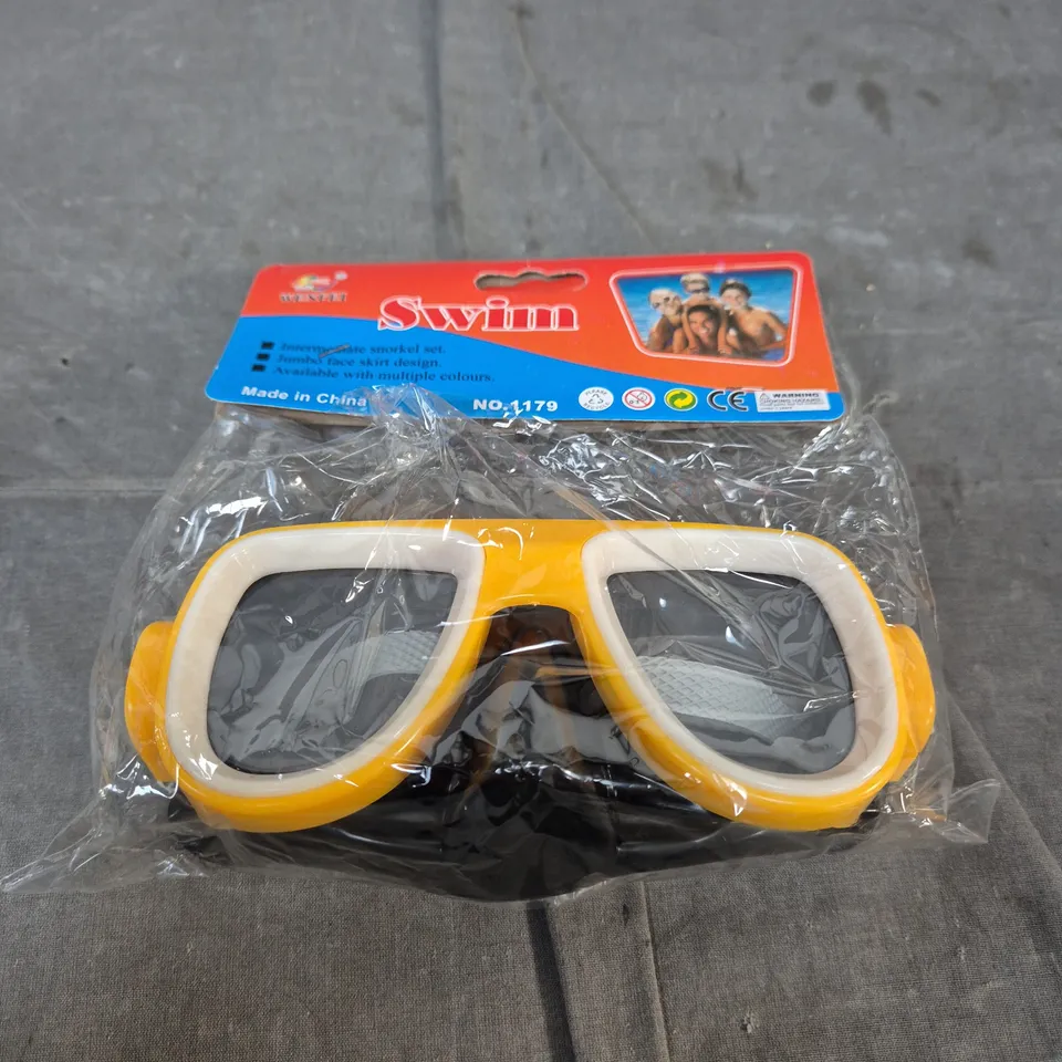 BOX OF ASSORTED SWIM YELLOW SWIMMING GOGGLES