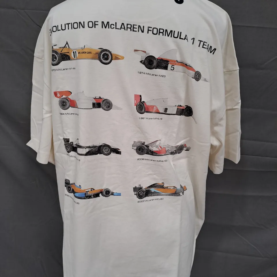 HOLLISTER MCLAREN FORMULA 1 EVOLUTION T-SHIRT IN OFF WHITE SIZE LARGE