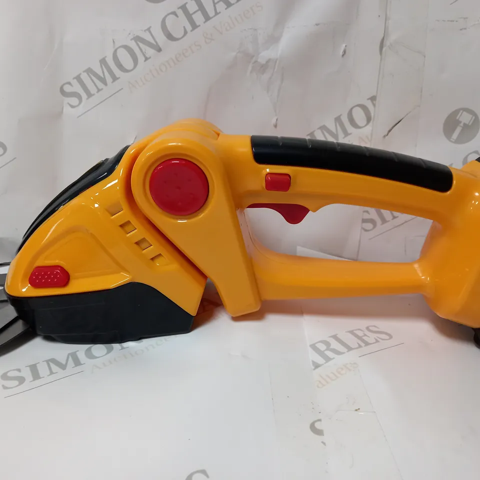 BOXED UNBRANDED 2 IN 1 HEDGE TRIMMER
