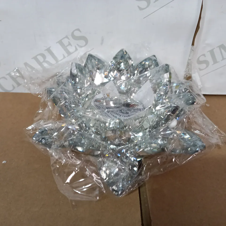 CLEAR CUT CRYSTAL FLOWER TEALIGHT HOLDER RRP £18