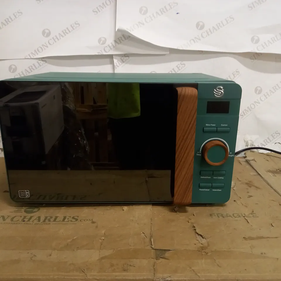 SWAN 20L NORDIC DIGITAL LED MICROWAVE, 800W, PINE GREEN