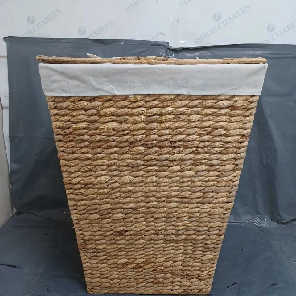 WATER HYACINTH RECTANGULAR LAUNDRY HAMPER - COLLECTION ONLY 