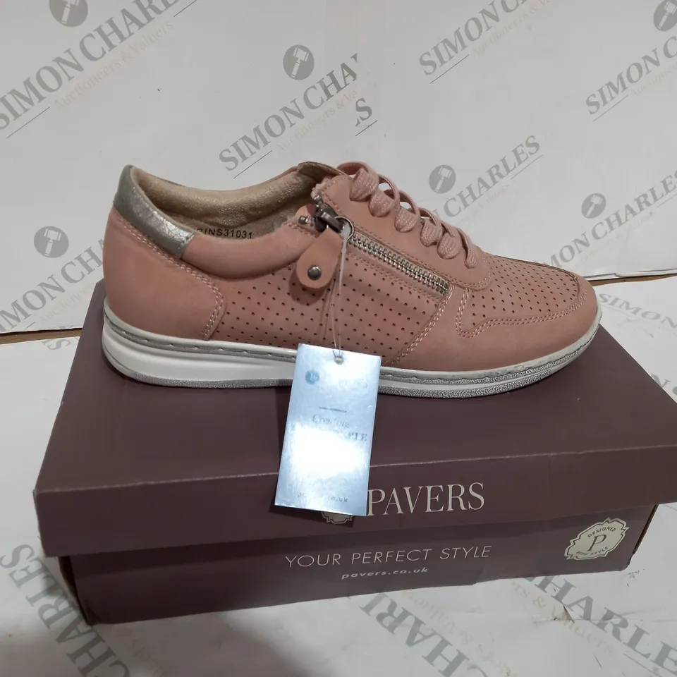 BOXED PAVERS PERFECT STYLE PINK - SIZE UK 5
