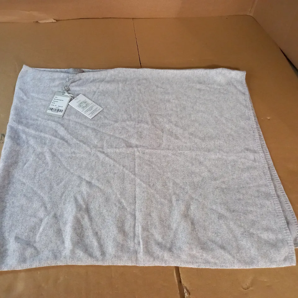 PURE COLLECTION CASHMERE GASSATO PONCHO IN HEATHER DOVE - ONE SIZE