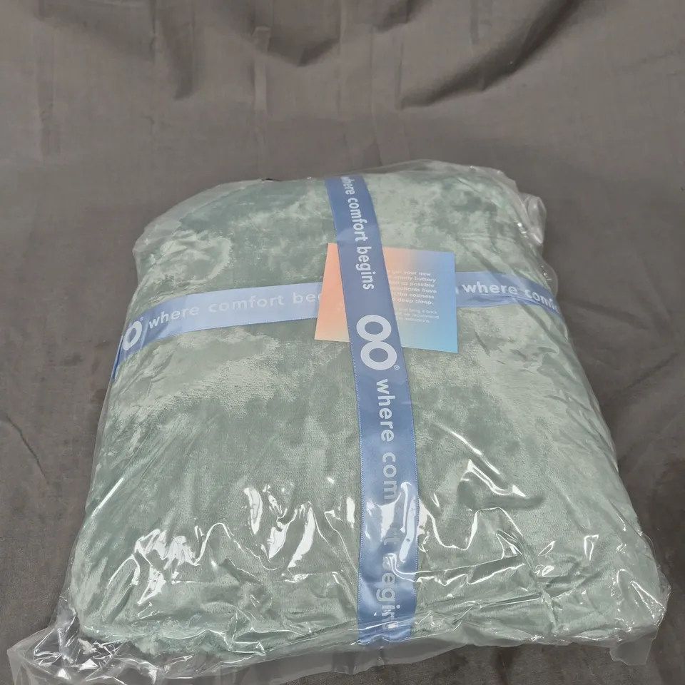 SEALED OODIE ADULT OVERSIZED HOODED BLANKET -  GREEN 