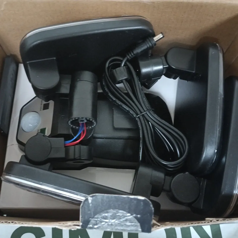 BOXED EZSOLAR PRO LED SOLAR LIGHT