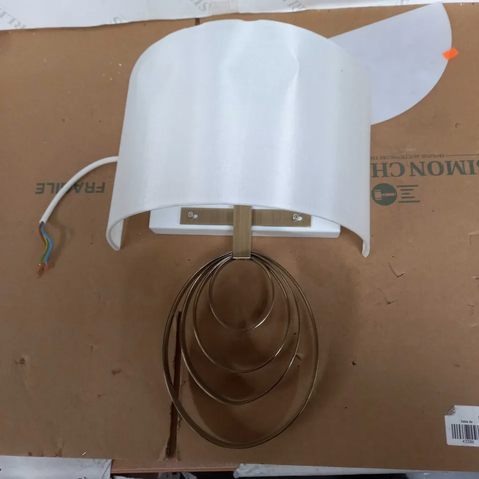 WHITE AND BRASS DECORATIVE WALL LIGHT