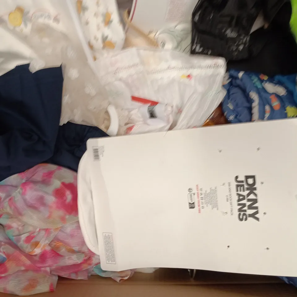 APPROXIMATELY 20 ASSORTED CHILDREN'S/KID'S CLOTHING AND FASHION PRODUCTS IN VARIOUS STYLES AND SIZES - COLLECTION ONLY