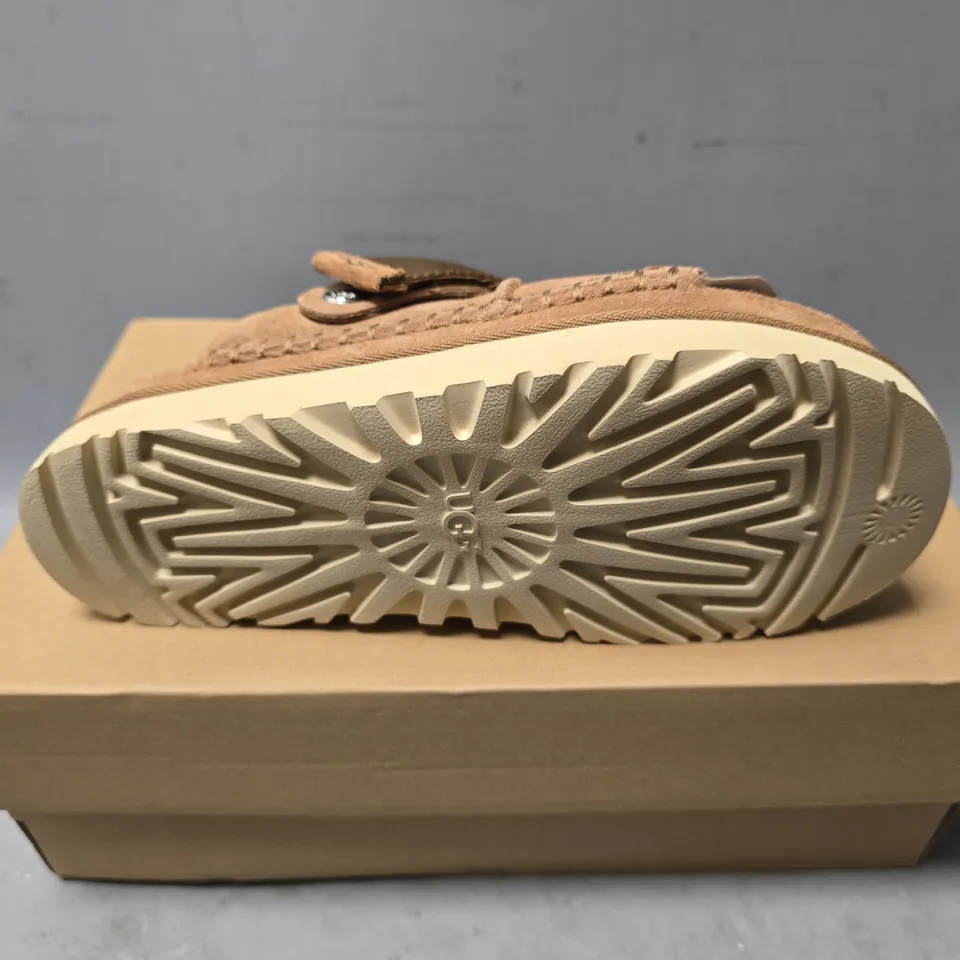 BOXED UGG GOLDENSTAR GLIDE UK 5 